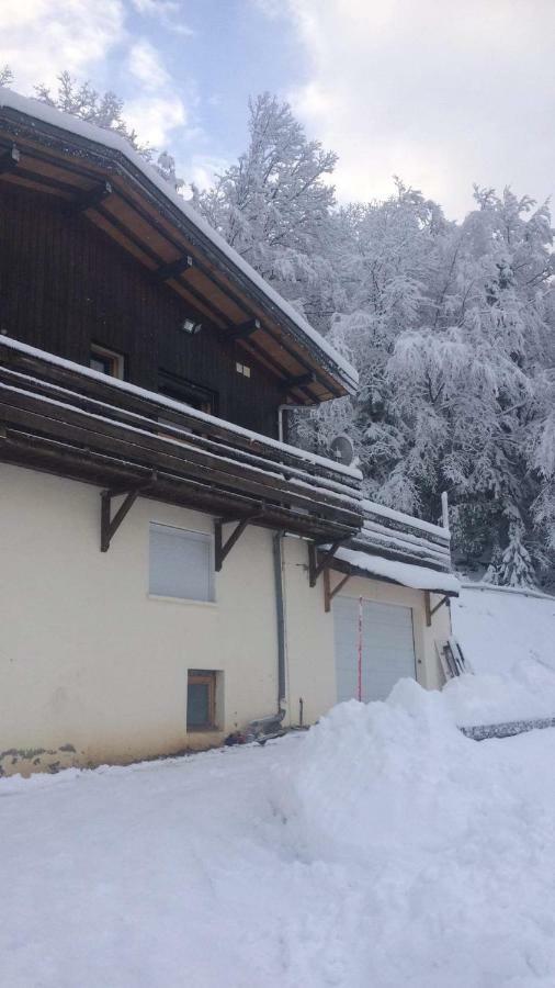 Chalet Du Bois Des Fugiers 于日讷 外观 照片